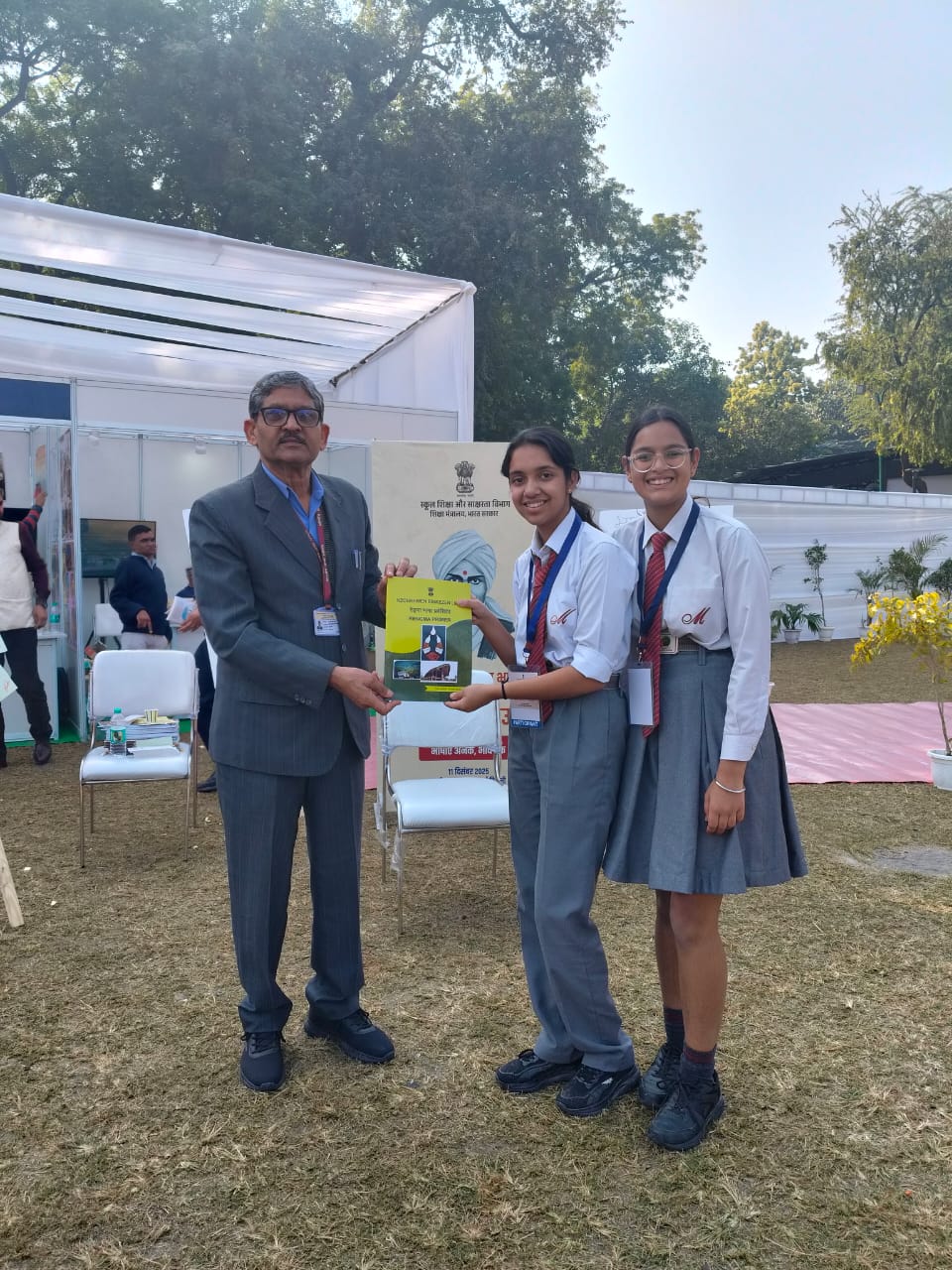 Mayoor School Students Shine at Bhartiya Bhasha Utsav 2025